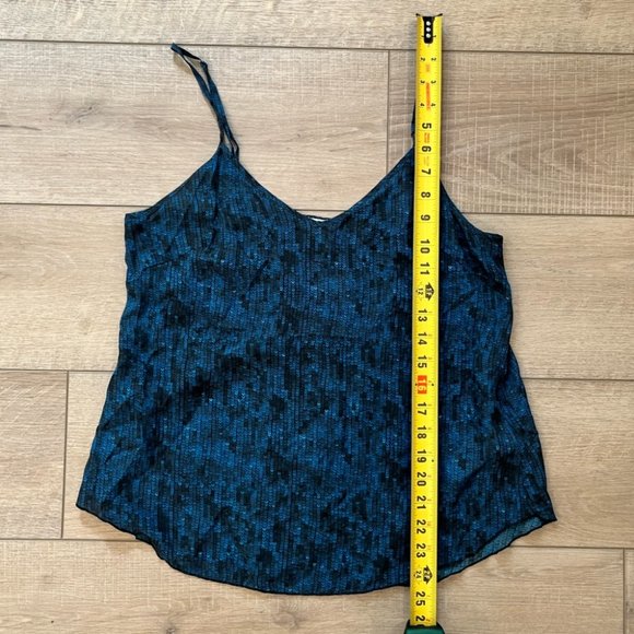 UNDER WILFRED 100% silk sequin patterned camisole top size medium - Picture 8 of 8